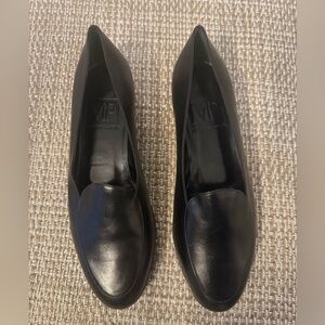 NWOB Bottega Veneta Black Women's Loafers size 9.5